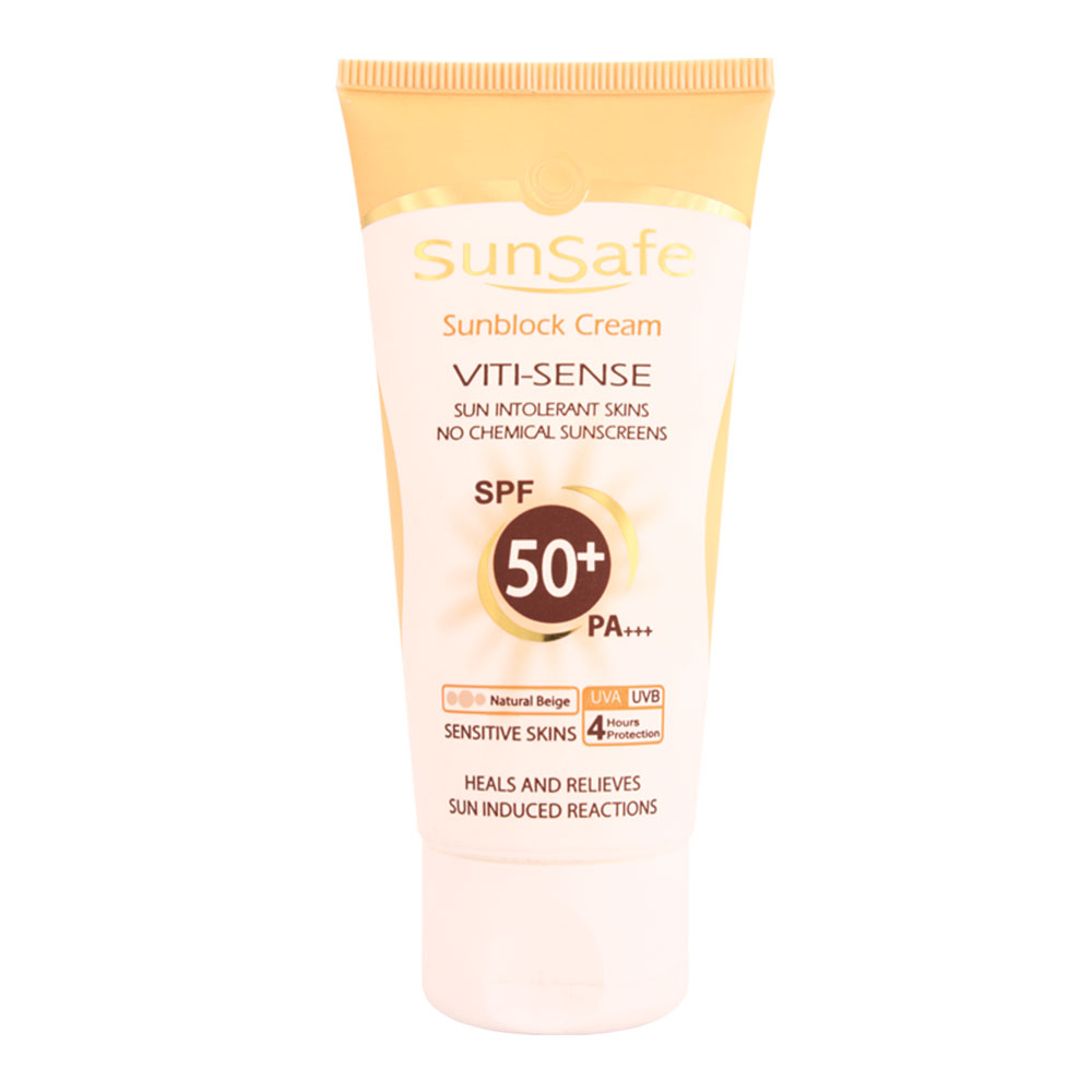 كرم ضد آفتاب SPF50 فاقد جاذبهاي شيميائي مناسب برای پوست های حساس و حساس به نور خورشید کرم پودری  بژ طبيعي سان سيف  